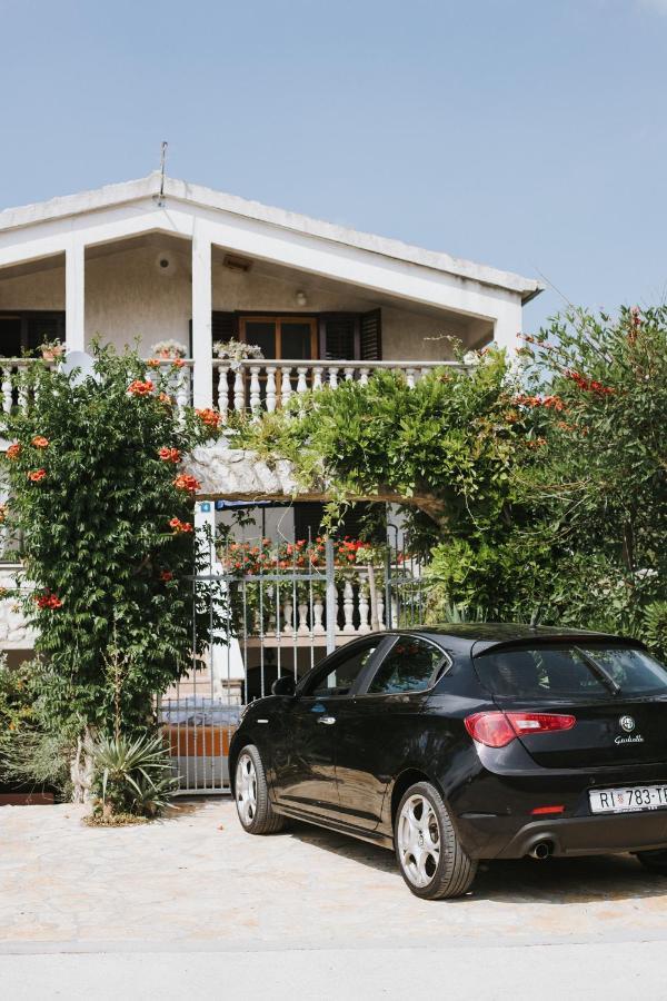 Apartments Marinka Biograd Na Moru Ngoại thất bức ảnh