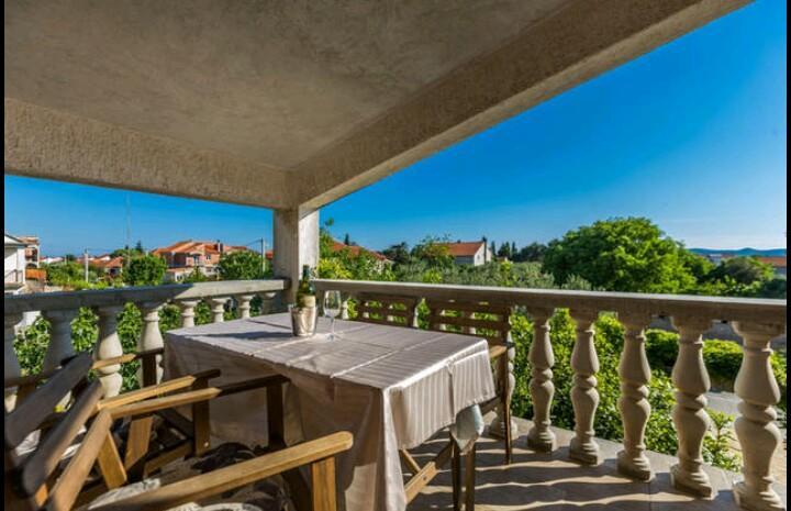 Apartments Marinka Biograd Na Moru Ngoại thất bức ảnh