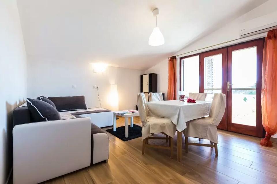 Apartments Marinka Biograd Na Moru Ngoại thất bức ảnh